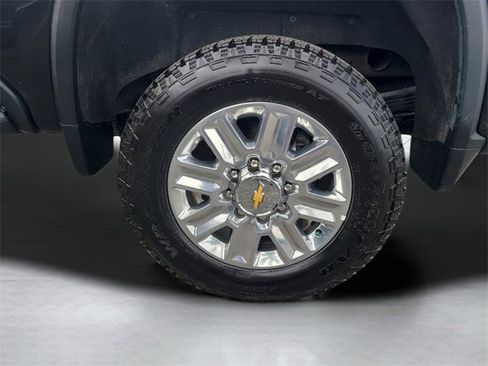 Used 2023 Chevrolet Silverado 2500 High Country w/ Z71 Off-Road Package image 11