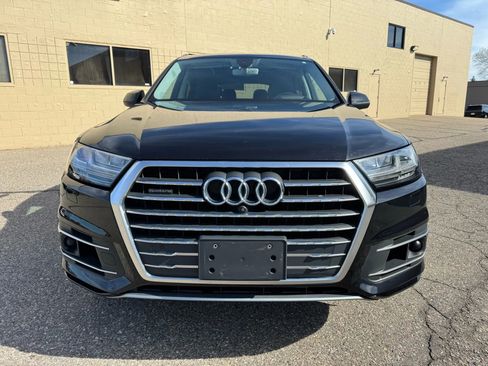 Used 2017 Audi Q7 3.0T Prestige image 2