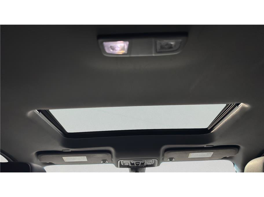 Used 2021 Chevrolet Silverado 1500 LTZ w/ LTZ Premium Package AWD/4WD image 36