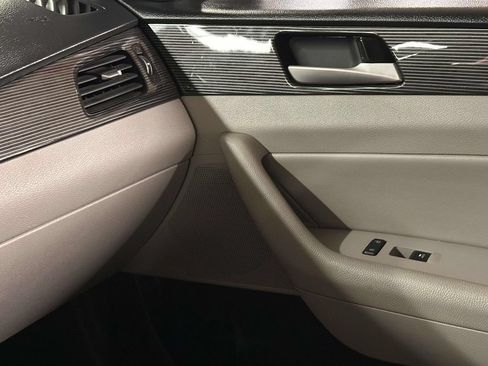 Used 2019 Hyundai Sonata Limited FWD image 29