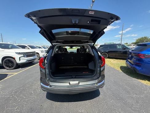 Used 2018 GMC Terrain SLT w/ Infotainment Package II FWD image 5