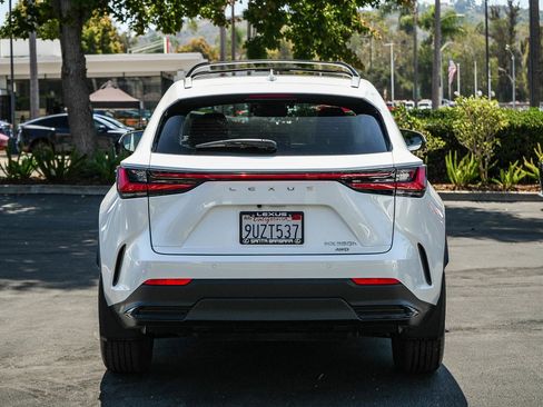 Used 2025 Lexus NX 350h AWD w/ Premium Package image 5