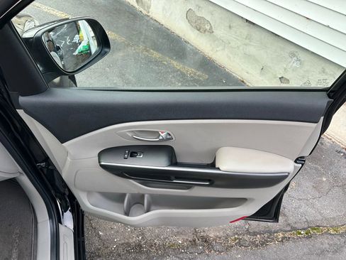 Used 2020 Kia Sedona L image 36