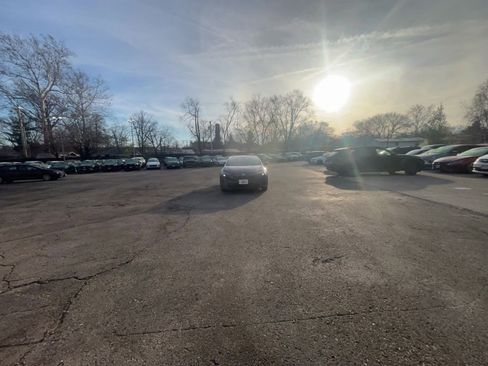 Used 2025 Toyota Prius LE image 14