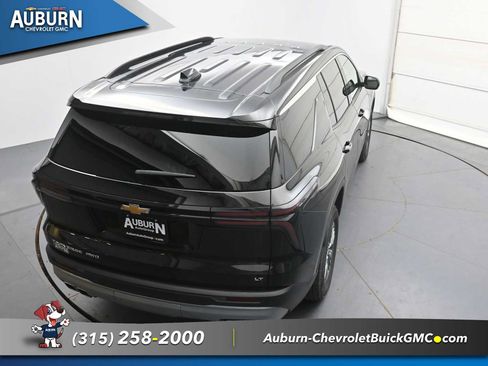 Used 2024 Chevrolet Traverse LT w/ Trailering Package AWD/4WD image 32