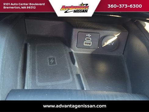 Used 2024 Ford Escape Platinum AWD/4WD image 19