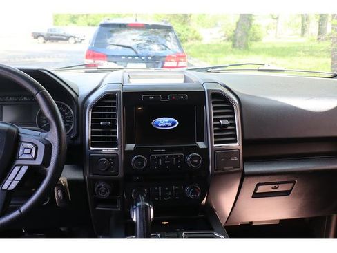 Used 2016 Ford F150 XLT w/ Equipment Group 302A Luxury AWD/4WD image 15