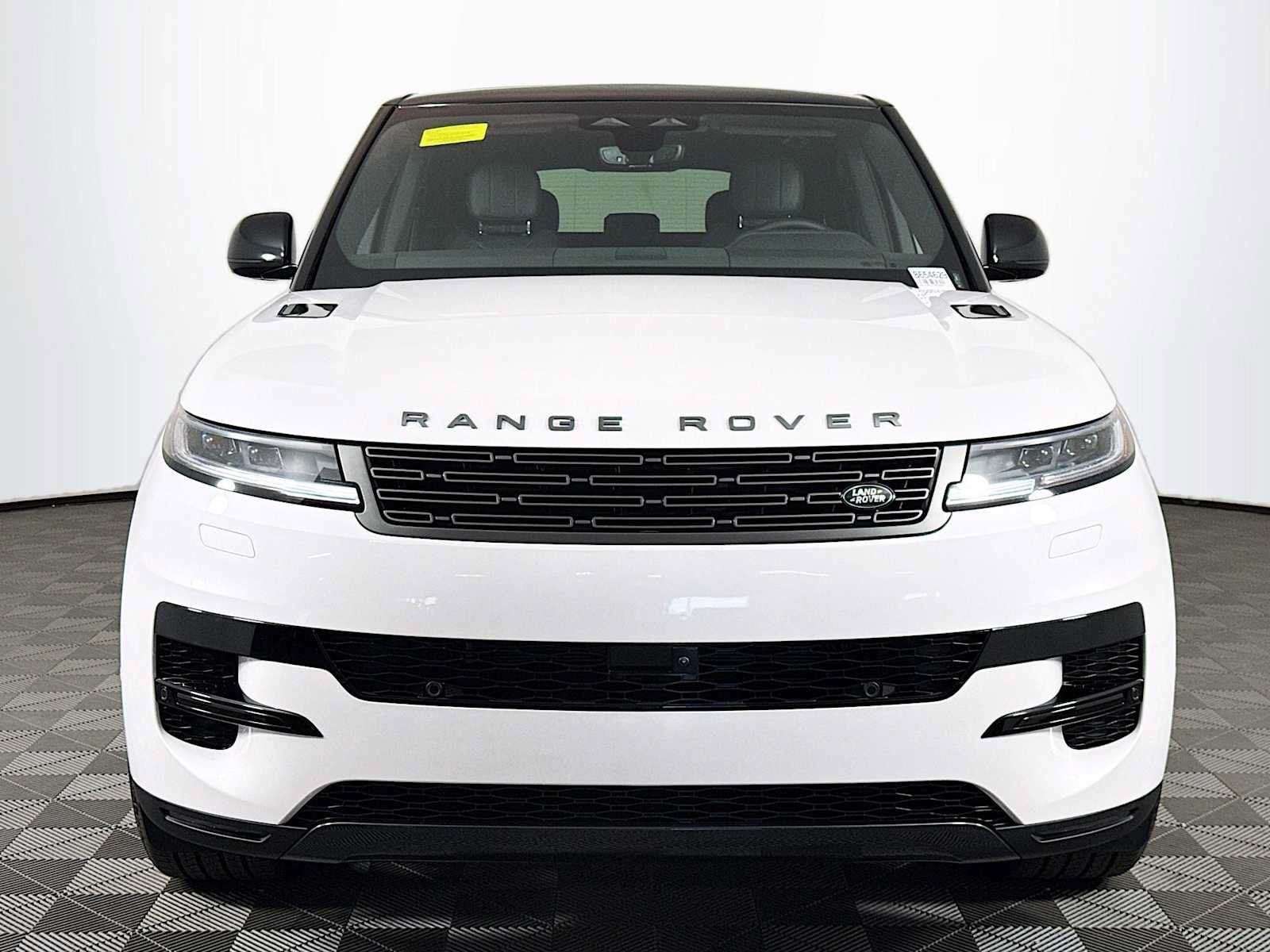 New 2026 Land Rover Range Rover Sport SE AWD/4WD image 2