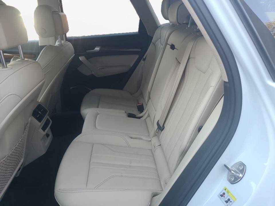 Used 2024 Audi Q5 e Premium AWD/4WD image 13
