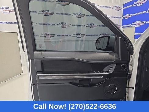 Used 2018 Ford Expedition XLT image 12
