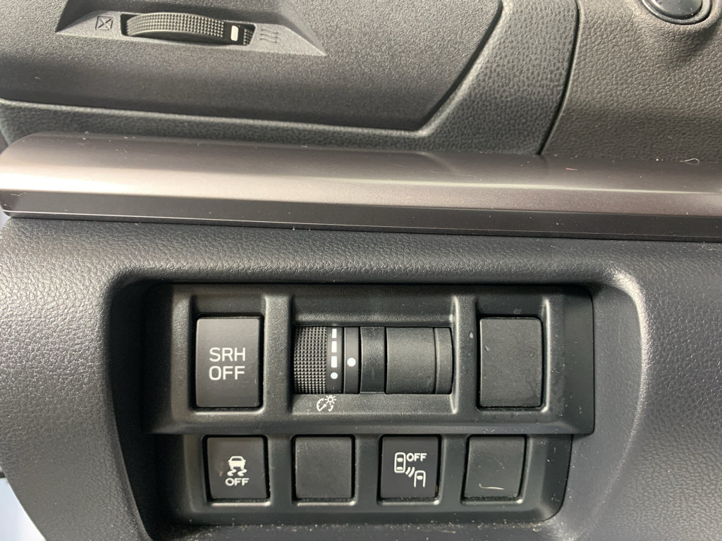 Used 2019 Subaru Crosstrek 2.0i Limited w/ Moonroof Package w/Navigation AWD/4WD image 16