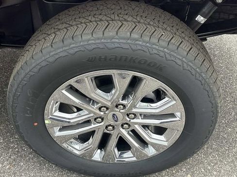 New 2025 Ford F150 Lariat w/ Equipment Group 501A Mid image 18