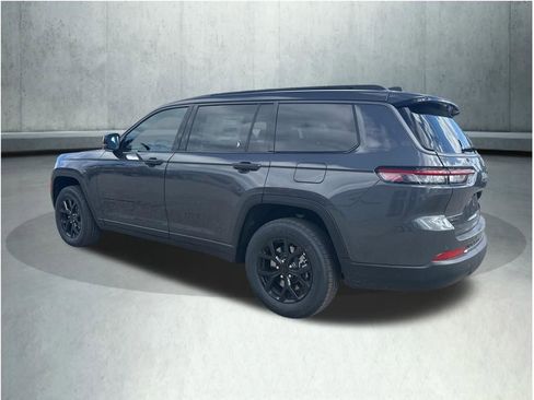 New 2026 Jeep Grand Cherokee L 4WD image 3