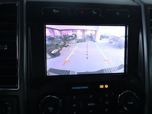 Used 2020 Ford F250 XLT w/ Tremor Off-Road Package image 25