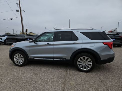 Used 2022 Ford Explorer Limited w/ Hybrid Equipment Group 310A AWD/4WD image 5