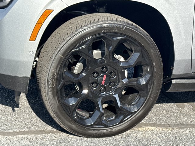 New 2026 GMC Yukon Denali Ultimate w/ LPO, Hit The Road Package AWD/4WD image 20