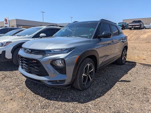 Used 2021 Chevrolet TrailBlazer RS w/ Convenience Package image 2