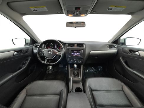 Used 2017 Volkswagen Jetta SE FWD image 17