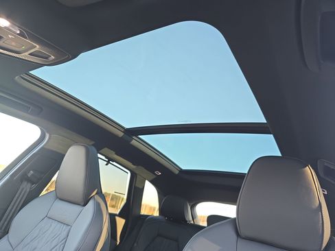 New 2025 Audi SQ5 Premium Plus image 28