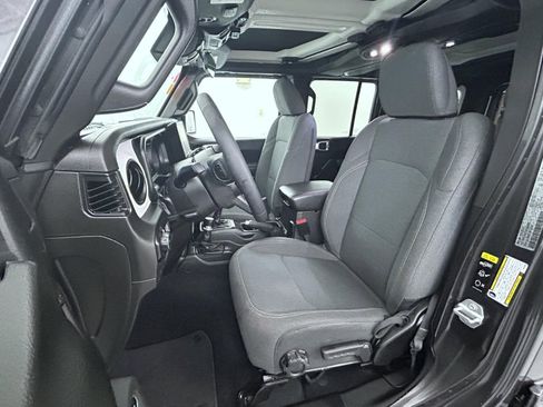 Certified 2025 Jeep Wrangler Sport S image 10