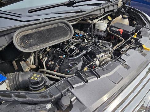 Used 2017 Ford Transit 150 XLT image 32