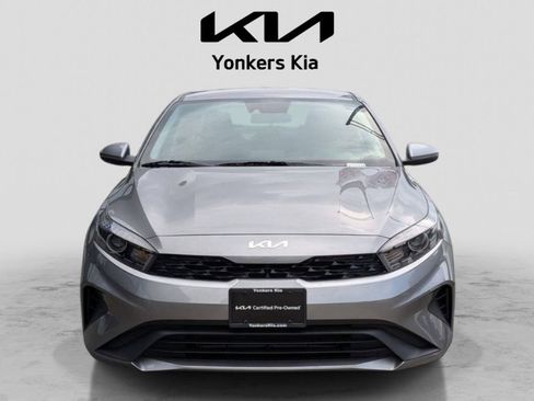 Used 2023 Kia Forte LXS FWD image 3