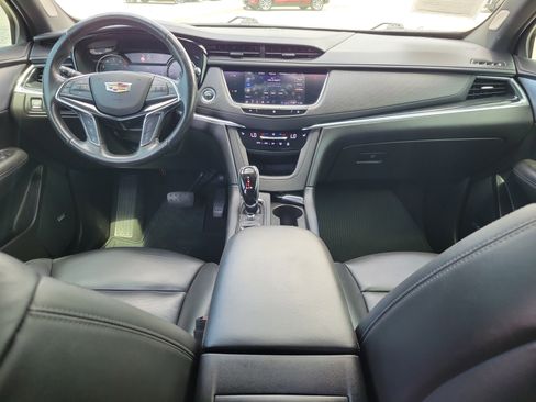 Used 2020 Cadillac XT5 Premium Luxury image 12