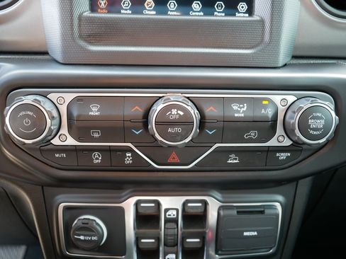 Used 2021 Jeep Wrangler Unlimited Sport AWD/4WD image 23