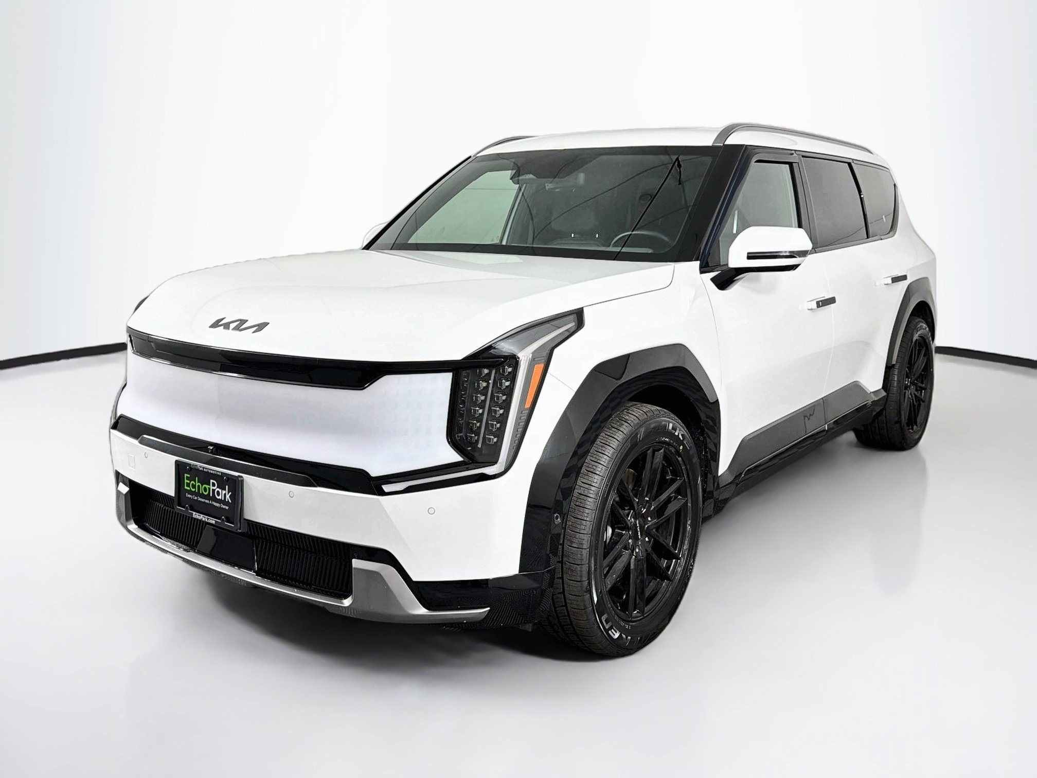 Used 2024 Kia EV9 Land AWD/4WD image 3