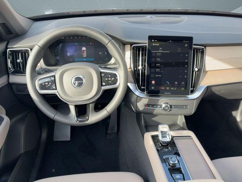 New 2026 Volvo XC90 B6 Plus w/ Protection Package Premier image 27