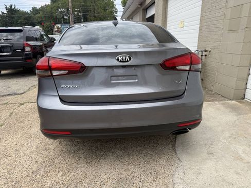 Used 2017 Kia Forte EX w/ EX Premium Plus Package FWD image 4