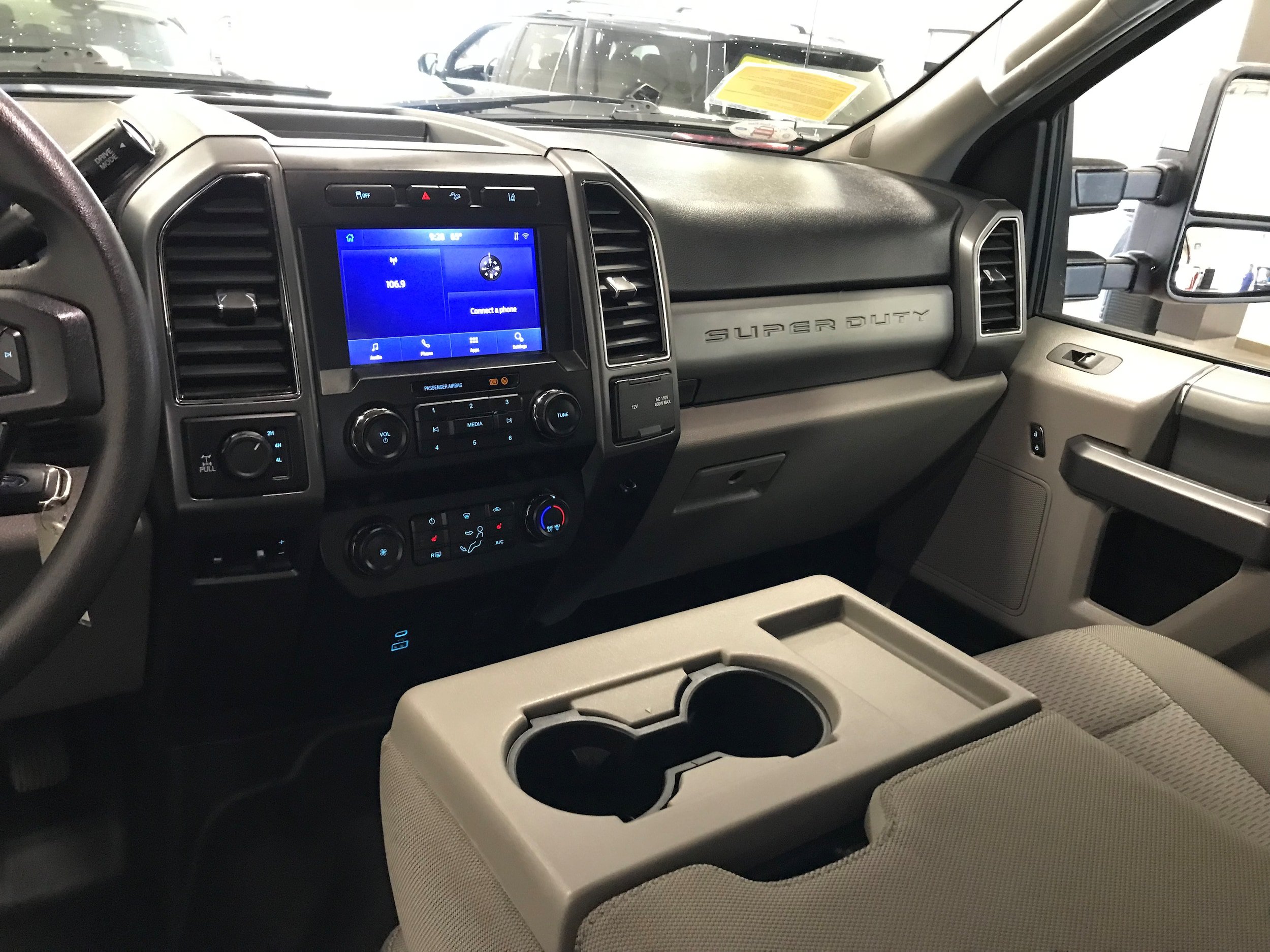 Certified 2020 Ford F350 XLT w/ XLT Premium Package AWD/4WD image 17