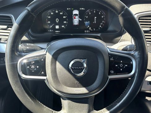 Used 2016 Volvo XC90 T6 Momentum image 13