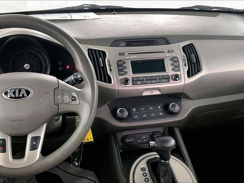 Used 2016 Kia Sportage LX image 9