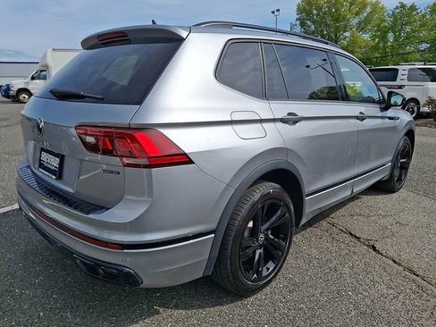 Used 2024 Volkswagen Tiguan SE R-Line AWD/4WD image 6