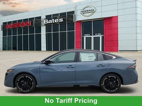 New 2026 Nissan Sentra SR FWD image 3