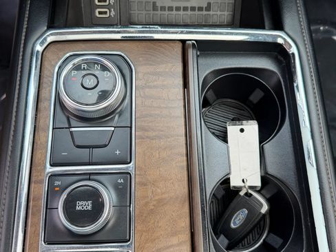 Used 2018 Ford Expedition Platinum AWD/4WD image 29