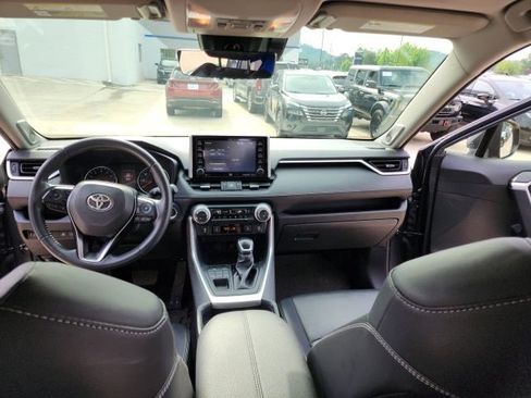 Used 2021 Toyota RAV4 XLE Premium AWD/4WD image 36