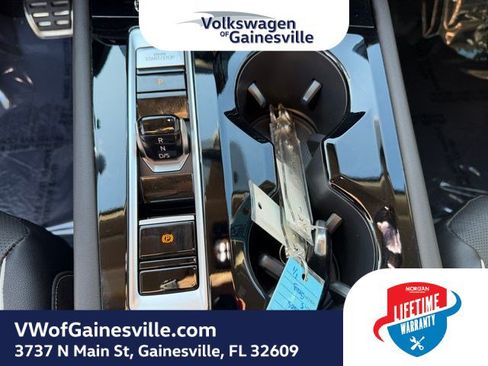 Certified 2025 Volkswagen Atlas SEL Premium R-Line AWD/4WD image 27