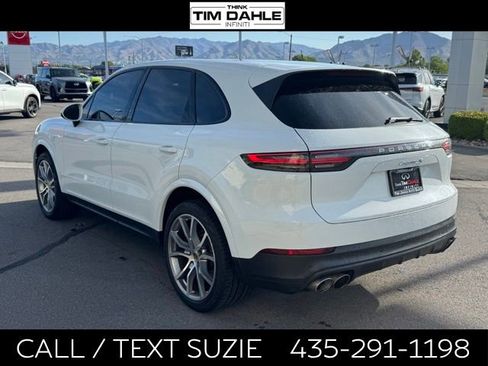 Used 2019 Porsche Cayenne S w/ Premium Plus Package AWD/4WD image 6