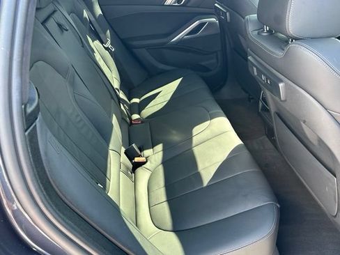 Used 2022 BMW X6 xDrive40i w/ Executive Package AWD/4WD image 11
