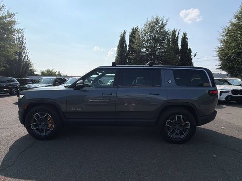 Used 2024 Rivian R1S Adventure AWD/4WD image 2