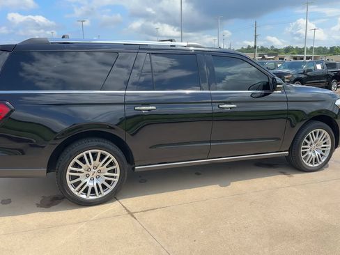 Used 2024 Ford Expedition Max Limited AWD/4WD image 9