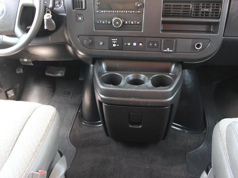 Used 2020 Chevrolet Express 3500 LT w/ LT Preferred Equipment Group RWD image 21