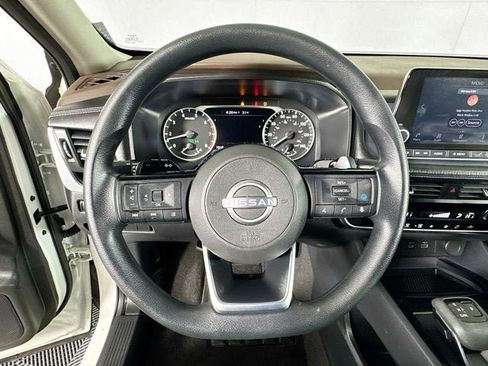 Certified 2023 Nissan Rogue SV image 10