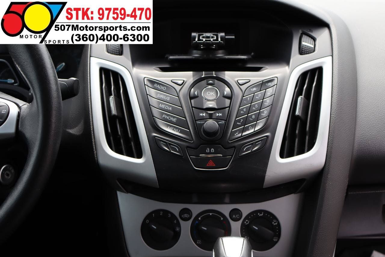Used 2014 Ford Focus SE w/ Equipment Group 201A FWD image 14