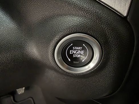 Used 2022 GMC Sierra 1500 SLT RWD image 16