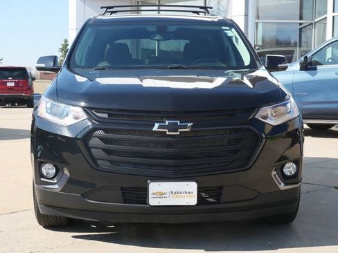 Used 2020 Chevrolet Traverse LT w/ LPO, Blackout Package image 2