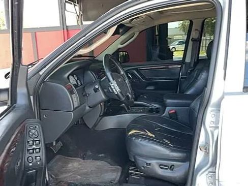 Used 2004 Jeep Grand Cherokee Limited w/ Trailer Tow Group IV AWD/4WD image 5