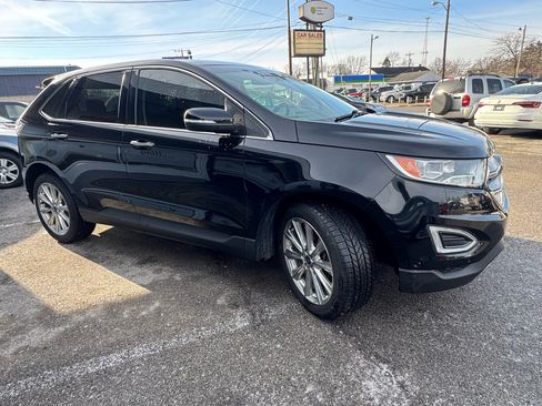 Used 2018 Ford Edge Titanium w/ Equipment Group 302A image 6